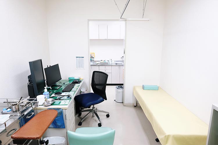診察室1